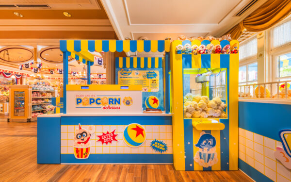 香港ディズニーランドの体験型グッズ戦略が話題|累計3.5億点超の秘密