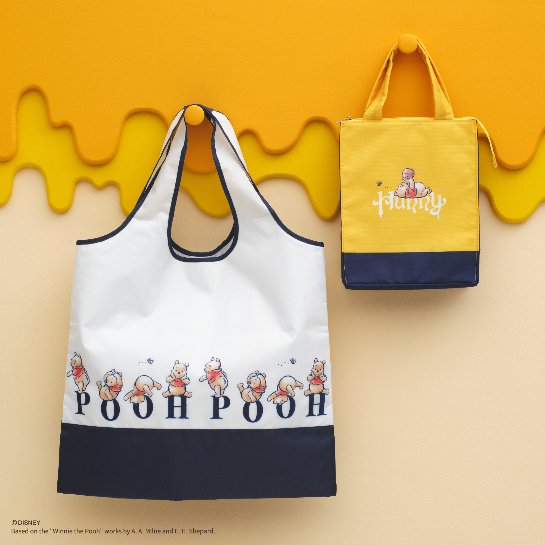 くまのプーさんデザインのトートバッグと保冷バッグ「POOH POOH」「Hunny」