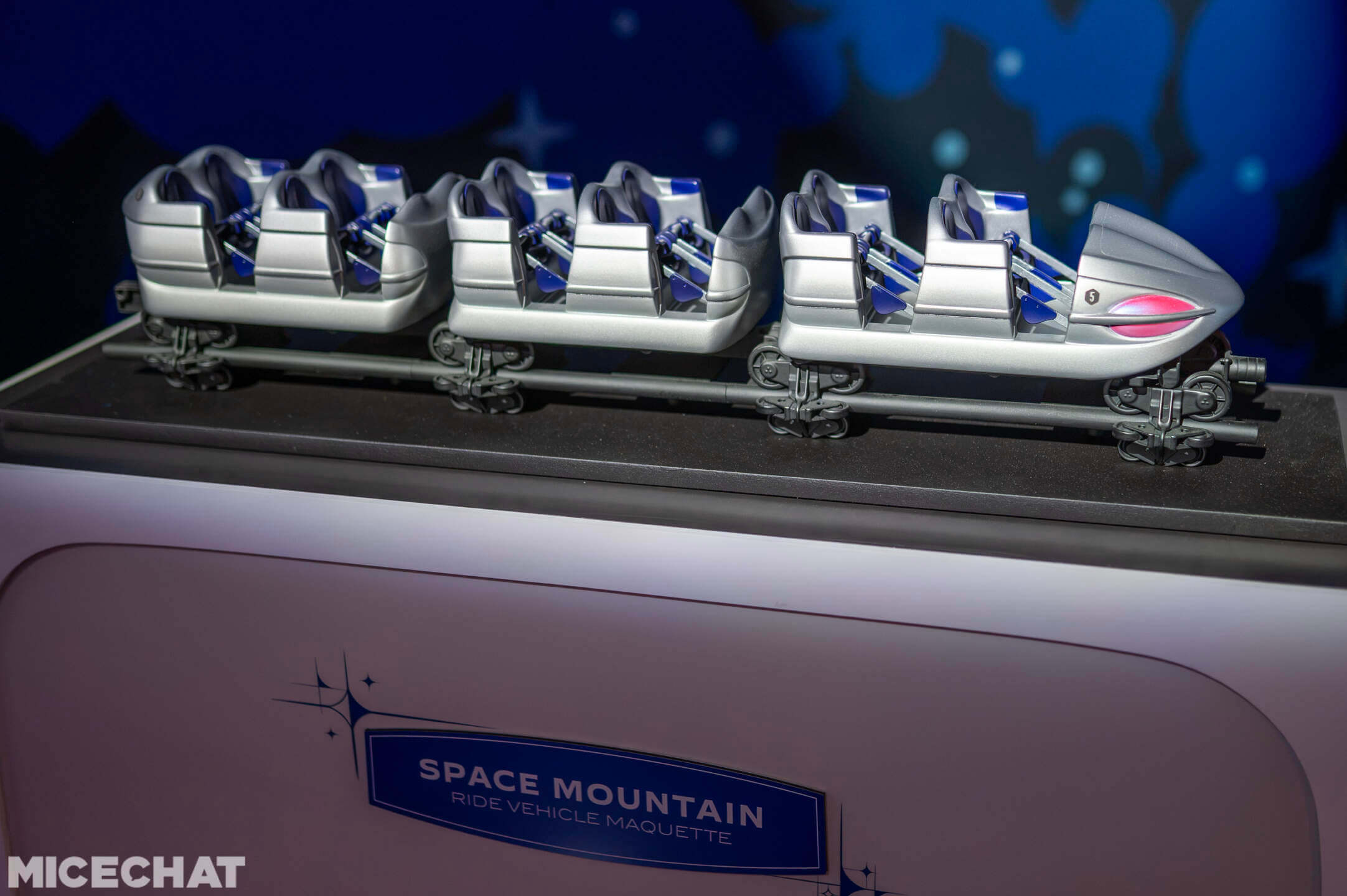 スペース・マウンテンの新ライドビークル(乗り物)のマケット