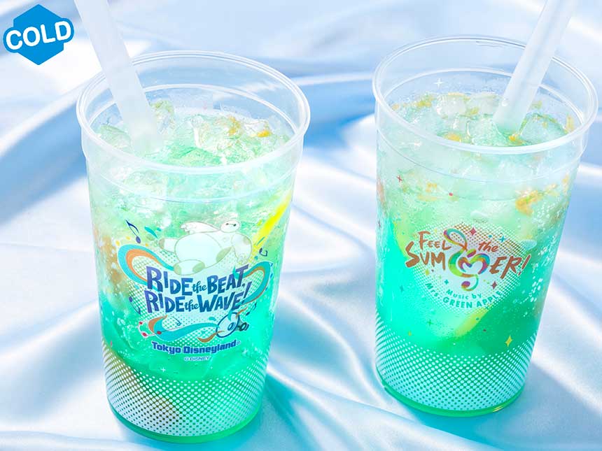 エメラルドグリーンのグラデーションが美しいコラボスパークリングドリンク2種